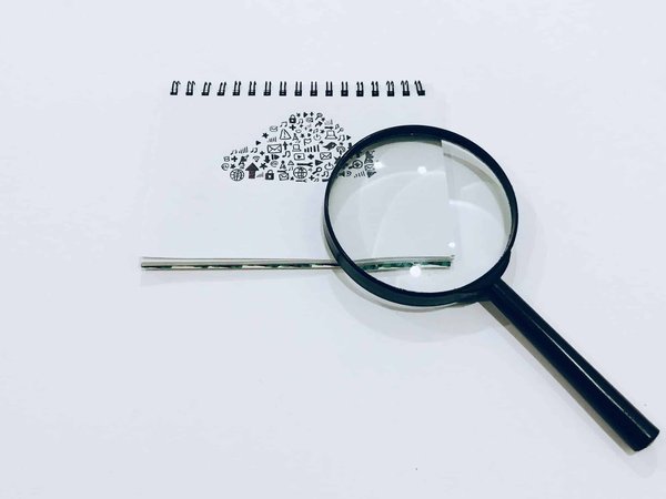 What Are the Key Elements in Building a Data-Driven Customer Service Model?