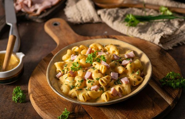 What's the Secret Behind a Flavorful and Moist Banana Nut Bread?